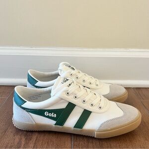 NWT Women’s Gola Badminton Court Sneakers - Green